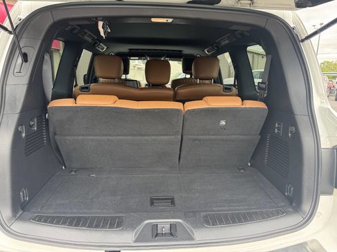 Used 2021 INFINITI QX80 Sensory AWD/4WD image 11