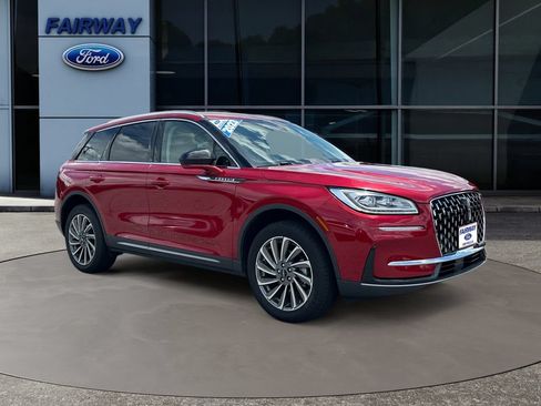 Used 2023 Lincoln Corsair Reserve FWD image 3