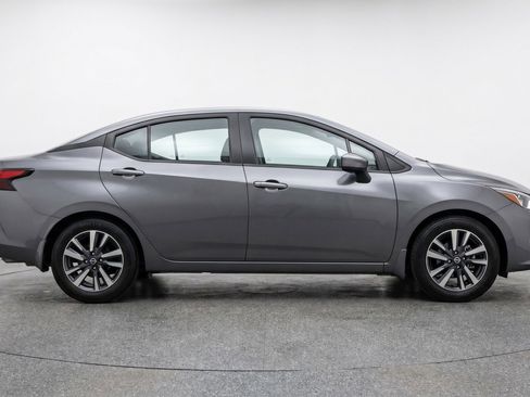 Used 2025 Nissan Versa SV FWD image 11