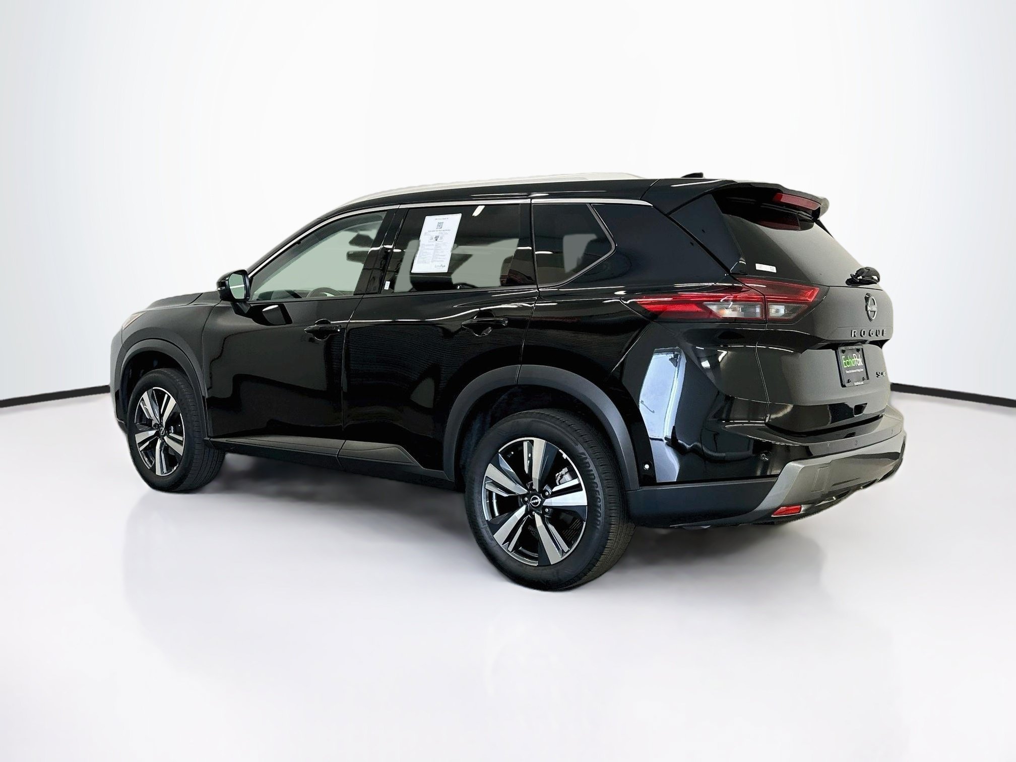 Used 2026 Nissan Rogue SL AWD/4WD image 5