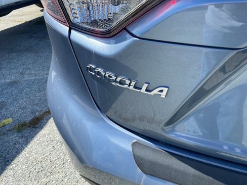 Used 2020 Toyota Corolla LE w/ Carpet Mat Package (TMS) FWD image 8