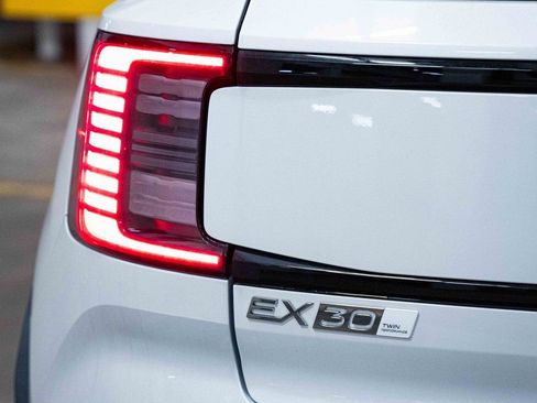 New 2026 Volvo EX30 Ultra image 5