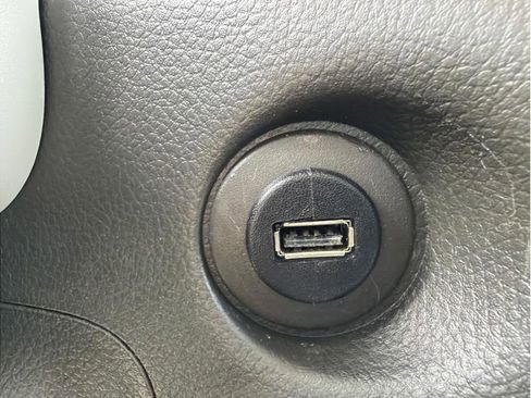 Used 2013 Nissan Cube 1.8 S w/ Interior Illumination Pkg image 24