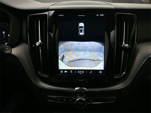 Certified 2024 Volvo XC60 B5 Core image 12
