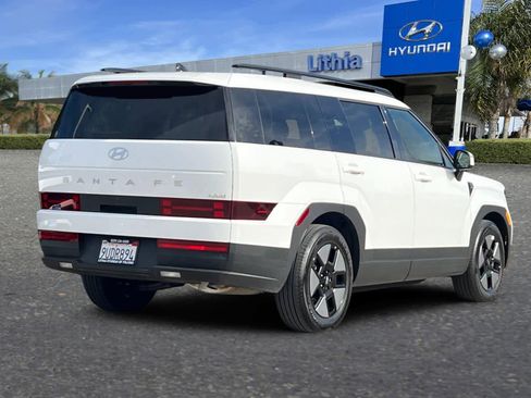 Certified 2025 Hyundai Santa Fe SEL image 2