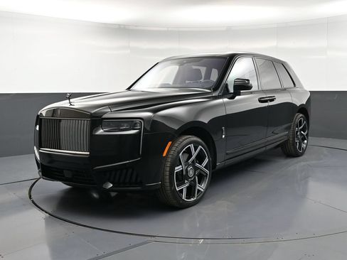 New 2027 Rolls-Royce Cullinan Black Badge AWD/4WD image 1