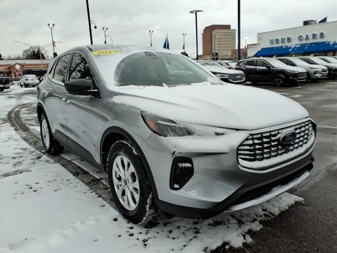 Certified 2023 Ford Escape Active image 3