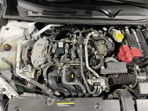 Used 2024 Nissan Sentra SV FWD image 12