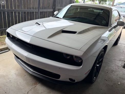 Used 2023 Dodge Challenger SXT w/ Blacktop Package image 1
