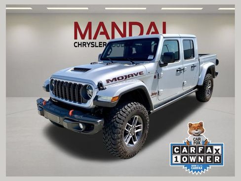 Used 2024 Jeep Gladiator Mojave AWD/4WD image 1