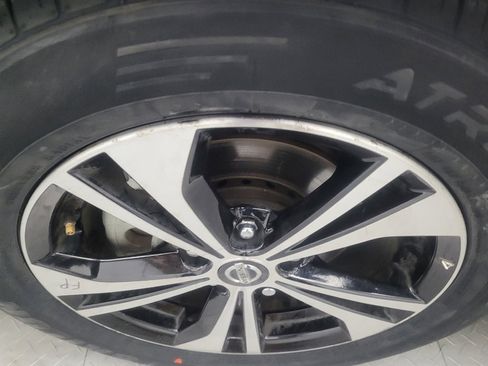 Used 2022 Nissan Sentra SV w/ Trunk Package image 31