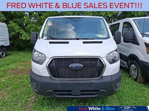 Certified 2025 Ford Transit 250 Low Roof w/ Exterior Upgrade Package RWD image 2