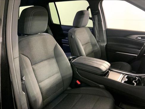 Used 2024 Chevrolet Traverse LT FWD image 25