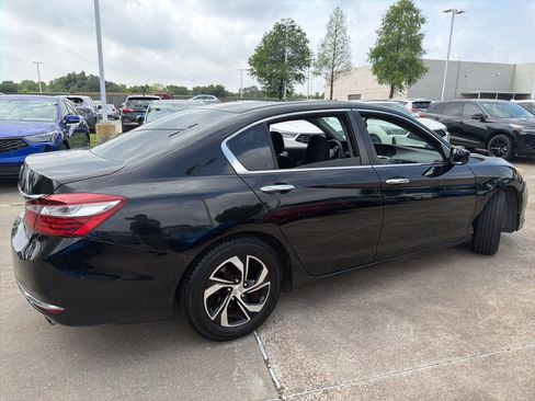 Used 2016 Honda Accord LX image 5