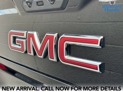 Used 2022 GMC Sierra 1500 AT4X image 9