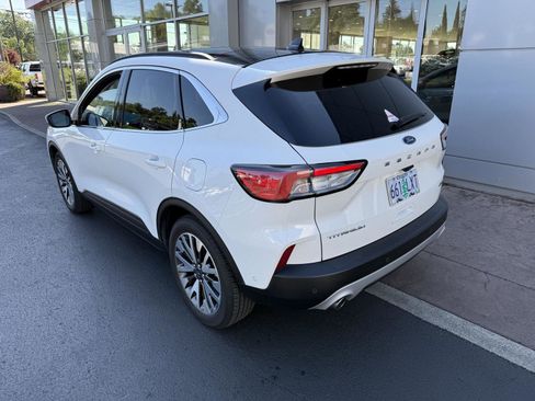 Used 2020 Ford Escape Titanium AWD/4WD image 3