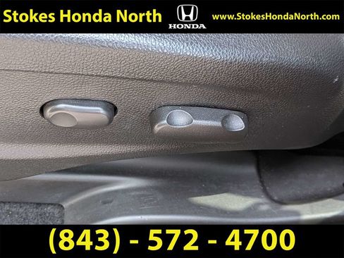 Used 2019 Buick Encore Essence FWD image 22