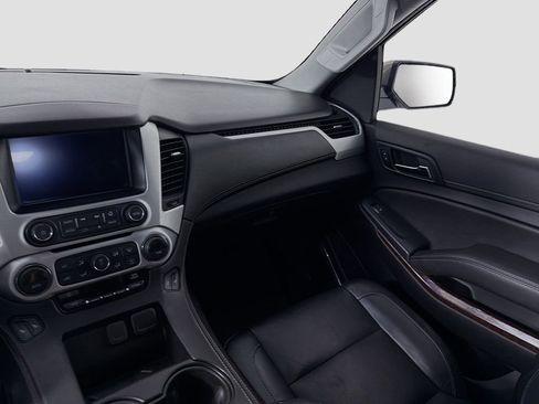 Used 2019 GMC Yukon SLT w/ HD Trailering Package image 26