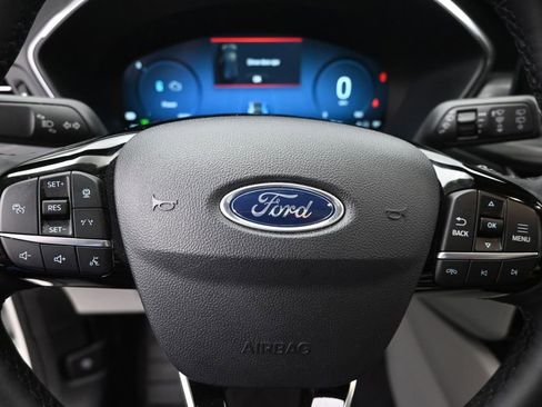 Used 2023 Ford Escape Platinum w/ Premium Technology Package image 20