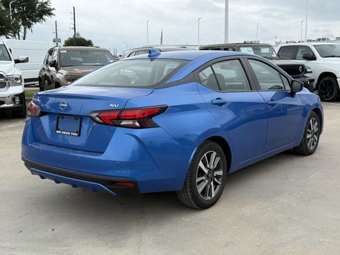 Used 2023 Nissan Versa SV FWD image 5