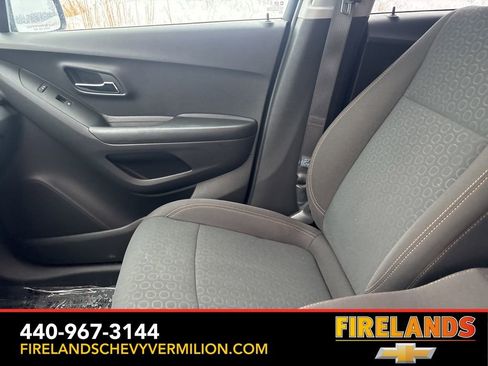 Certified 2022 Chevrolet Trax LS w/ Tint and Cruise Package image 16