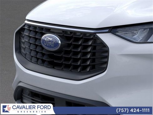 Used 2025 Ford Escape Active w/ Cold Weather Package image 17