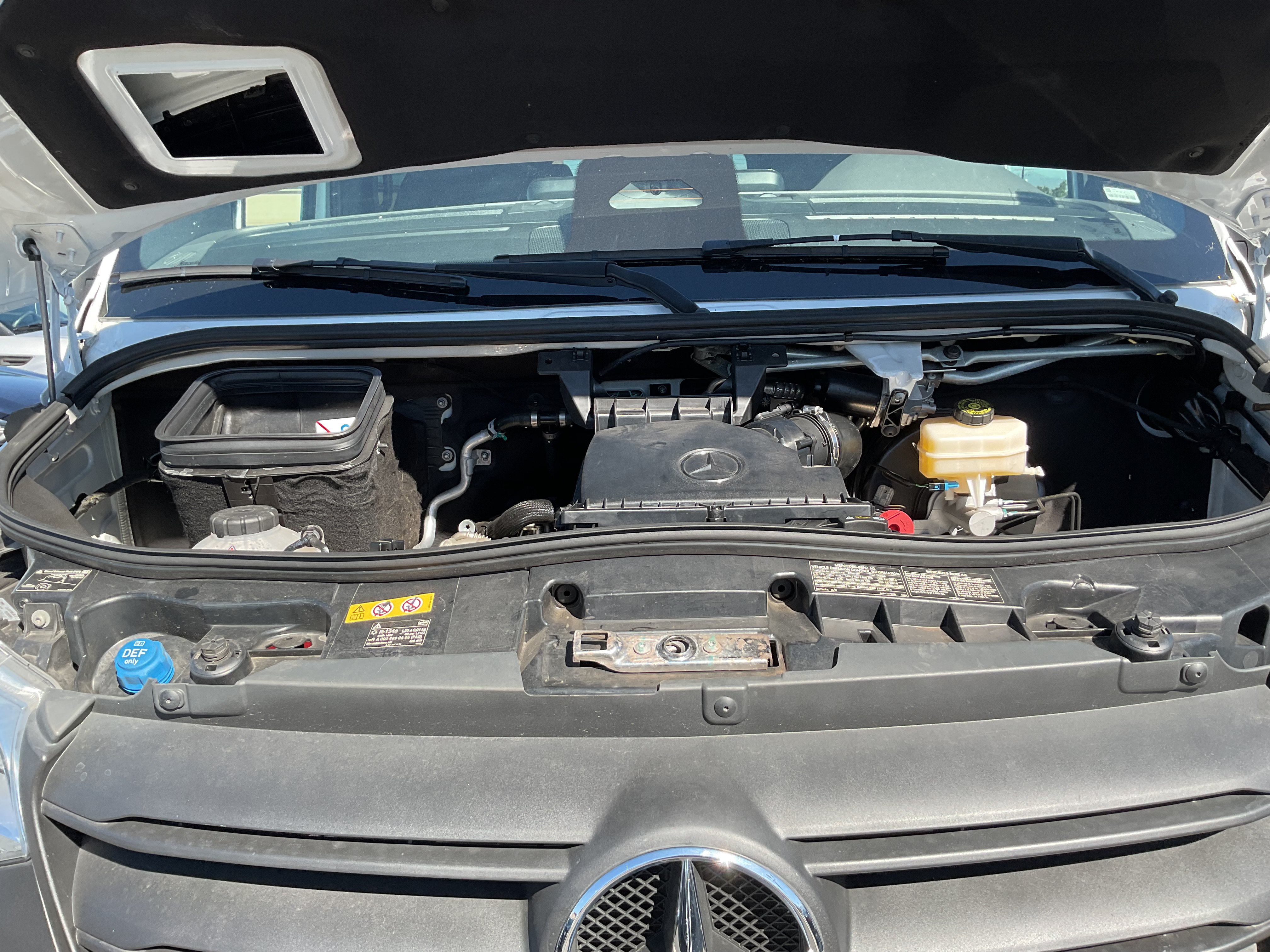Used 2025 Mercedes-Benz Sprinter 2500 image 11
