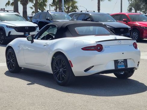 New 2026 MAZDA MX-5 Miata Club w/ Interior Package RWD image 3