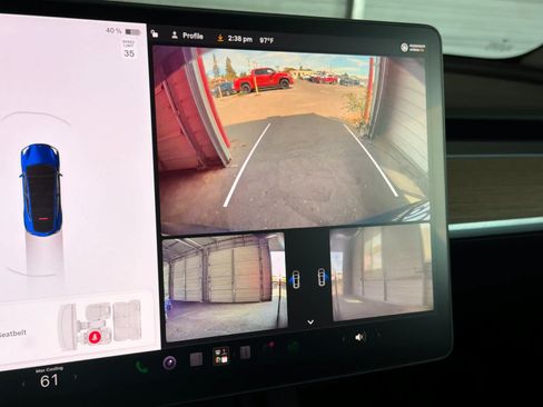Used 2022 Tesla Model Y Performance AWD/4WD image 22