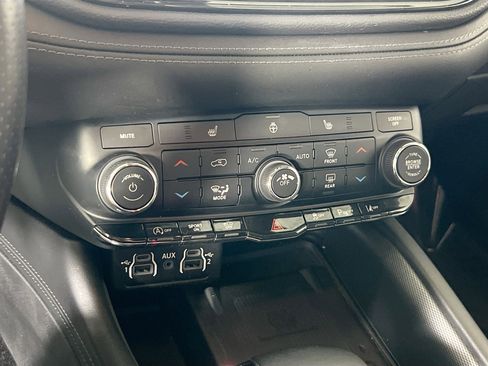 Used 2022 Dodge Durango GT AWD/4WD image 16