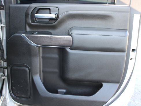 Used 2022 Chevrolet Silverado 2500 LTZ w/ LTZ Convenience Package image 42