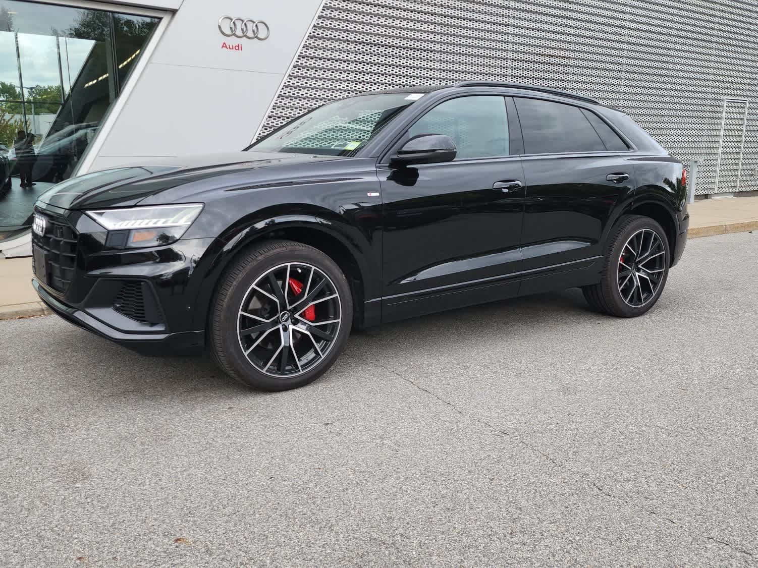 Used 2023 Audi Q8 Premium Plus AWD/4WD image 1