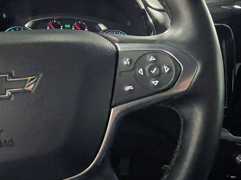 Used 2023 Chevrolet Traverse RS AWD/4WD image 39