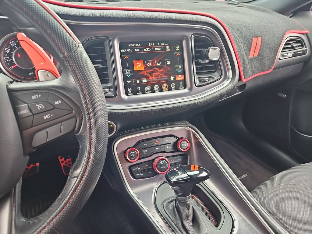Used 2016 Dodge Challenger R/T RWD image 19