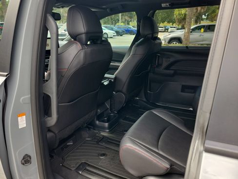 New 2026 Toyota Sienna XSE FWD image 11