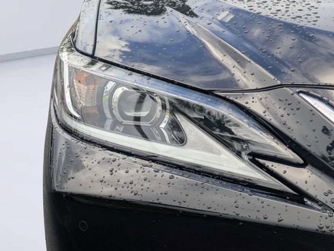 Used 2024 Lexus ES 350 w/ Premium Package FWD image 9