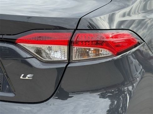 Used 2023 Toyota Corolla LE image 7