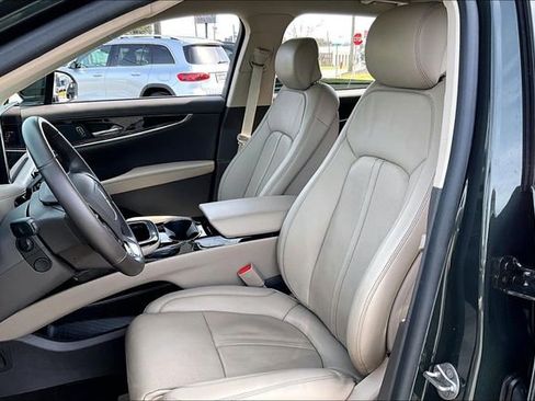 Used 2023 Lincoln Nautilus Reserve w/ Equipment Group 201A image 18