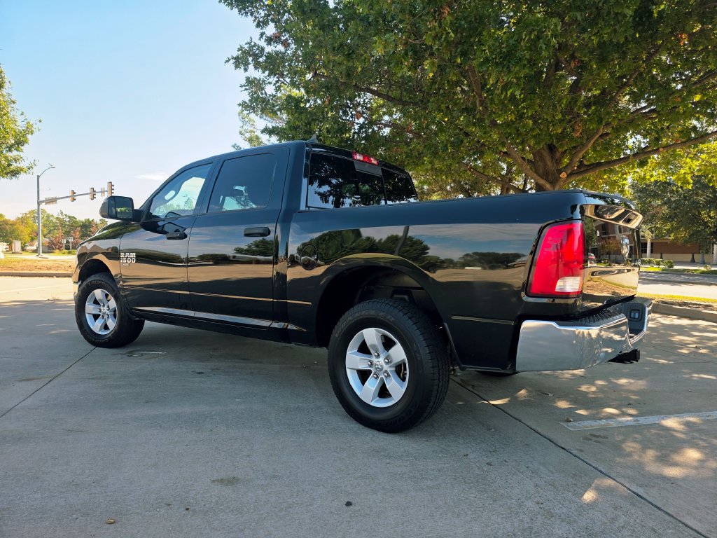 Used 2023 RAM 1500 Classic SLT w/ Trailer & Traction Group AWD/4WD image 10