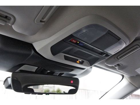 Used 2024 Subaru Crosstrek 2.5i Limited w/ Crosstrek Mirror Package image 26