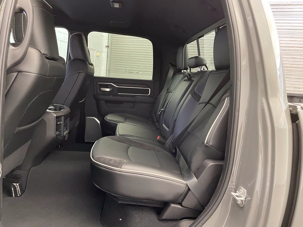 New 2026 RAM 3500 Laramie AWD/4WD image 21