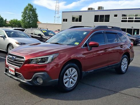 Used 2019 Subaru Outback 2.5i Premium w/ Popular Package #2 AWD/4WD image 3