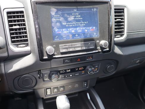Used 2024 Nissan Frontier SL w/ Technology Package RWD image 7