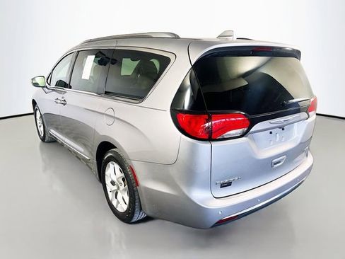 Used 2020 Chrysler Pacifica Limited FWD image 6