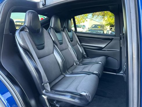 Used 2016 Tesla Model X 60D image 26
