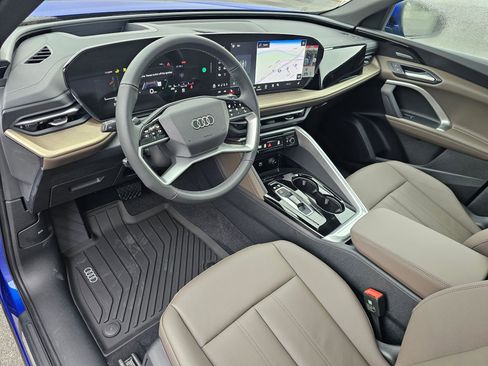 New 2025 Audi Q5 Premium Plus image 2