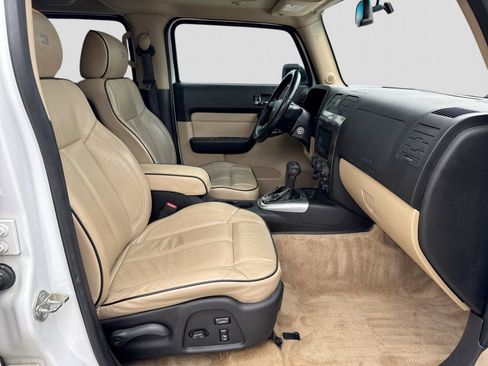 Used 2007 HUMMER H3 AWD/4WD image 6