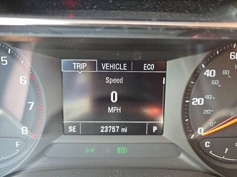 Used 2023 Chevrolet TrailBlazer LT w/ Convenience Package FWD image 12