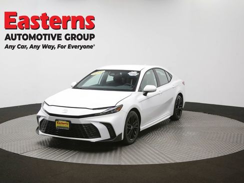 Used 2025 Toyota Camry SE FWD image 55