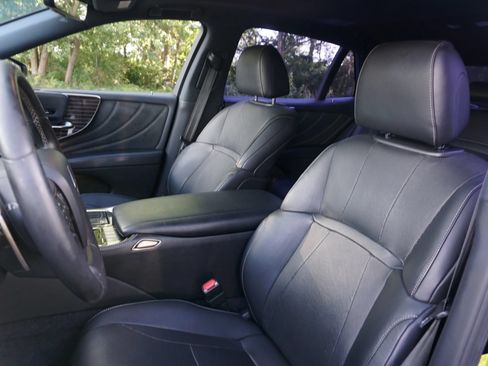 Used 2018 Lexus LS 500 w/ Accessory Package (Z2) RWD image 37